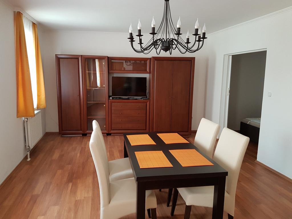 Apartman Kaszás Central Mosonmagyarovar Exterior foto