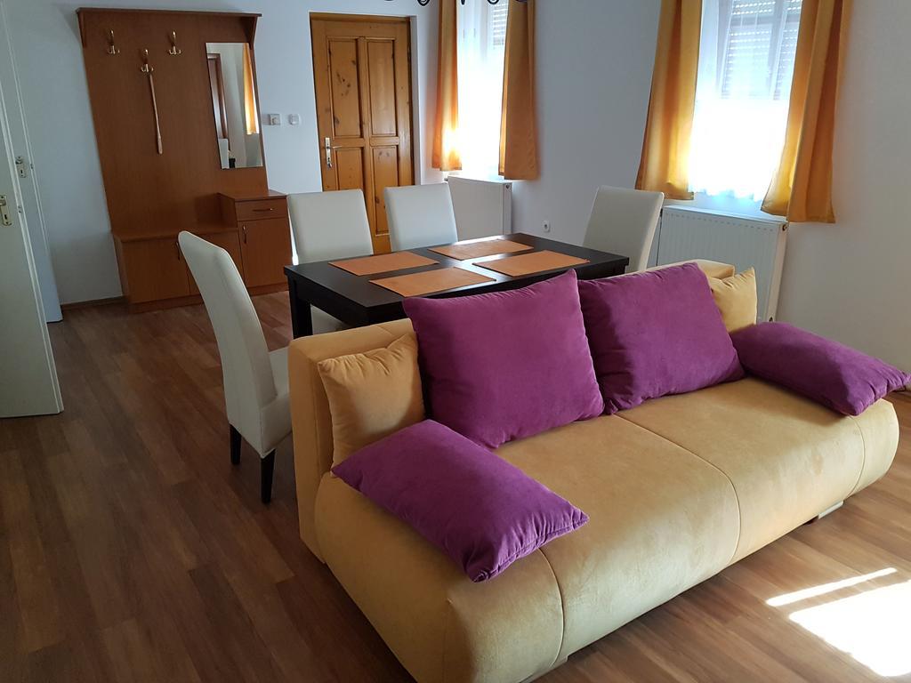 Apartman Kaszás Central Mosonmagyarovar Exterior foto